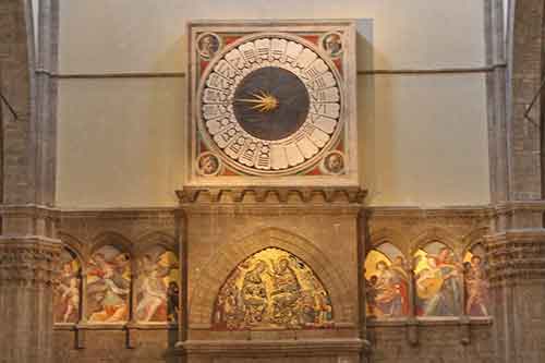 Toskana: Florenz, Duomo Santa Maria del Fiore, Wanduhr von Paolo Uccello