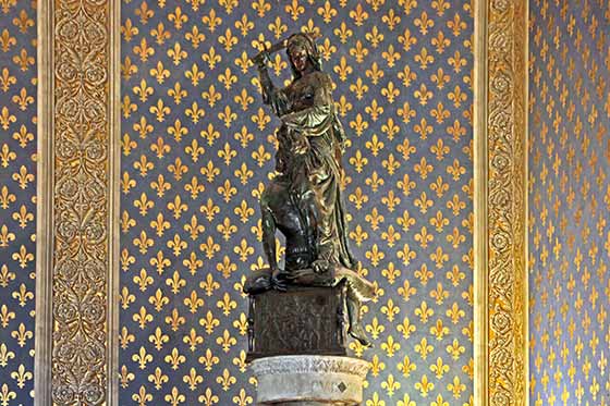 Palazzo Vecchio, Liliensaal, Bronzegruppe Judith und Holofernes
