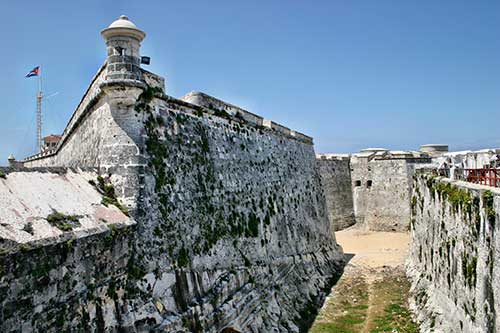 Castillo de los Tres Reyes del Morro, Wassergraben