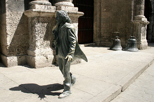 Bronzestatue José Villa Soberón