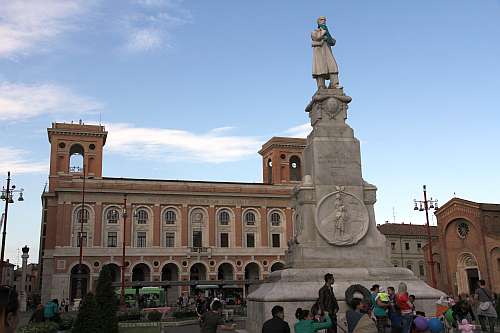 Forli, Piazza Aurelio Saffi