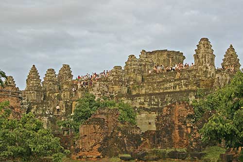 Angkor, Phnom Bakheng