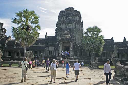 Angkor, Angkor Wat, Prozessionsstraße