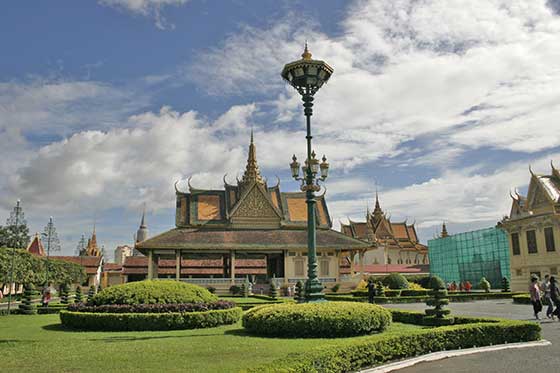 Phnom Penh, Königspalast, Phochani Halle