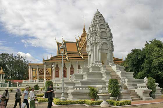Phnom Penh, Pagodenhof, Stupa Kantha Bopha