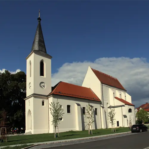Marchfeld, Marchegg, Pfarrkirche hl. Margareta, Eingang