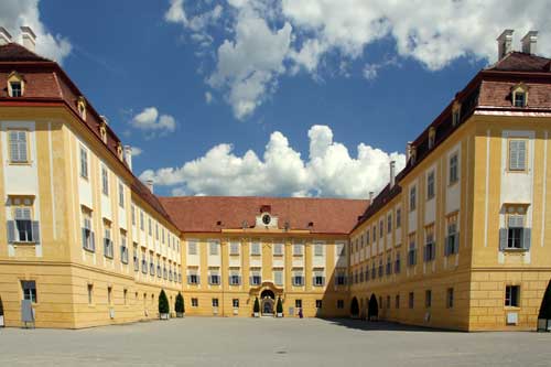 Schloss Hof, Terrasse 2, Ehrenhof