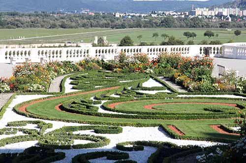 Schloss Hof, Broderieparterre auf Terrasse 3