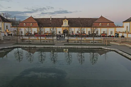 Schloss Hof, Meierhof