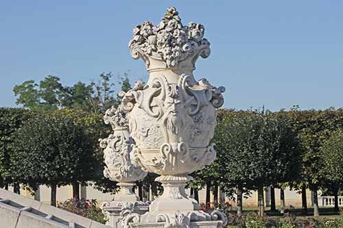 Schloss Hof, Terrasse 5, Vasen