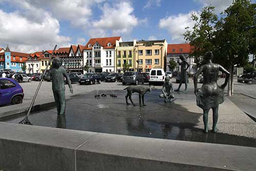 Ribnitz-Damgarten, Bernsteinfischer-Brunnen