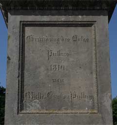 Rügen, Putbus, Gründungstafel am Obelisk