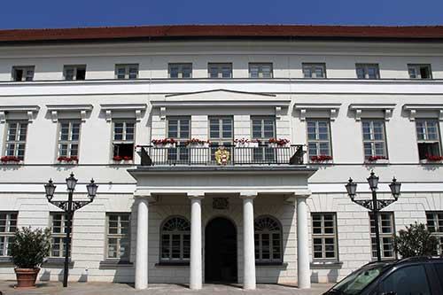 Wismar, Marktplaz, Rathaus Haupteingang mit Balkon