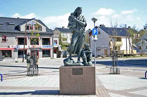Kirkenes, Kriegsmütter Denkmal