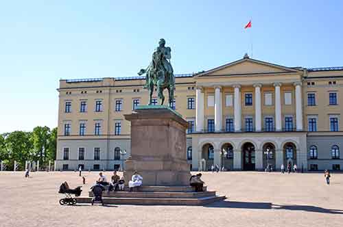 Oslo, königliches Schloss, Reiterdenkmal König Karl III. Johan