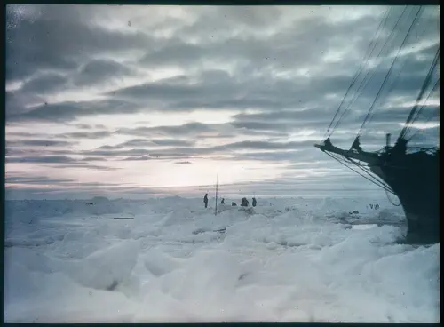 Frank Hurley, Endurance im Eis eingeschlossen