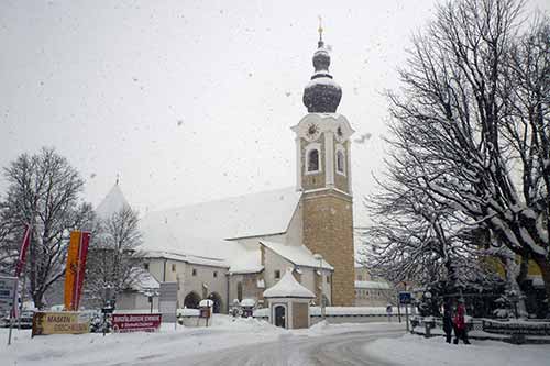 Altenmarkt, Pfarrkirche außen