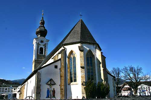 Altenmarkt, Pfarrkirche außen