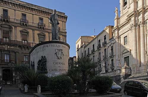 Catania, Monumento al cardinale Dusmet