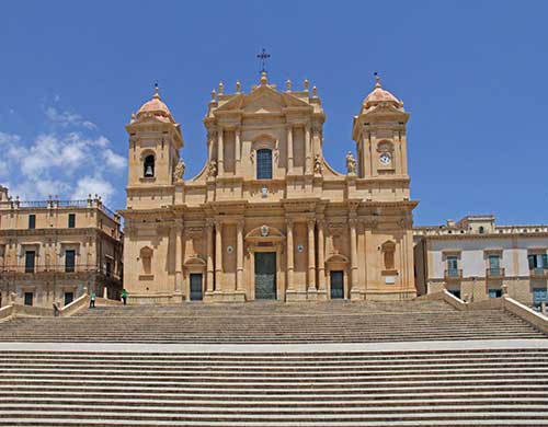 Noto, Cattedrale Santi Nicolà di Mirra e Corrado