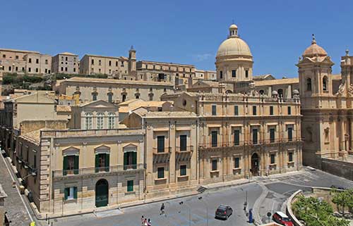 Noto, Palazzo Landolina