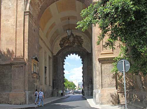 Palermo, Porta Nuova