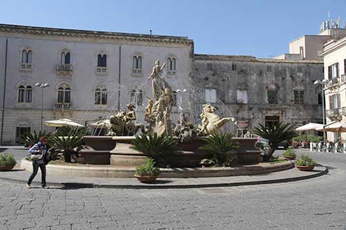 Siracusa, Fontana di Artemide