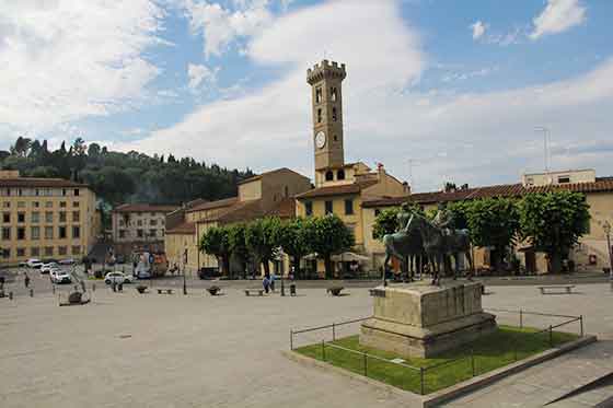 Toskana: Fiesole, Piazza Mino da Fiesole