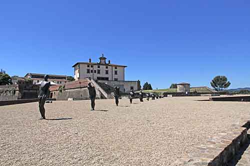 Toskana: Florenz, Forte di Belvedere, Ausstellung Antony Gormley