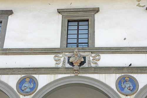 Toskana: Florenz - Piazza Santa Maria Novella, Loggia San Paolo