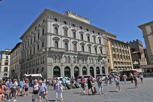Toskana: Florenz, Piazza della Repùbblica, Kaufhaus La Rinascente