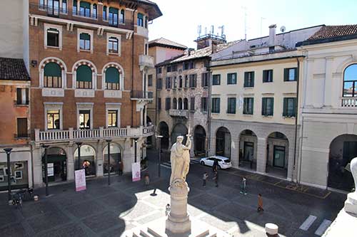 Treviso, Piazza Indipendenza