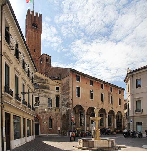 Treviso, Santa Lucia, Monte di Pietà