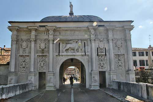 Treviso, Porta San Tommaso außen